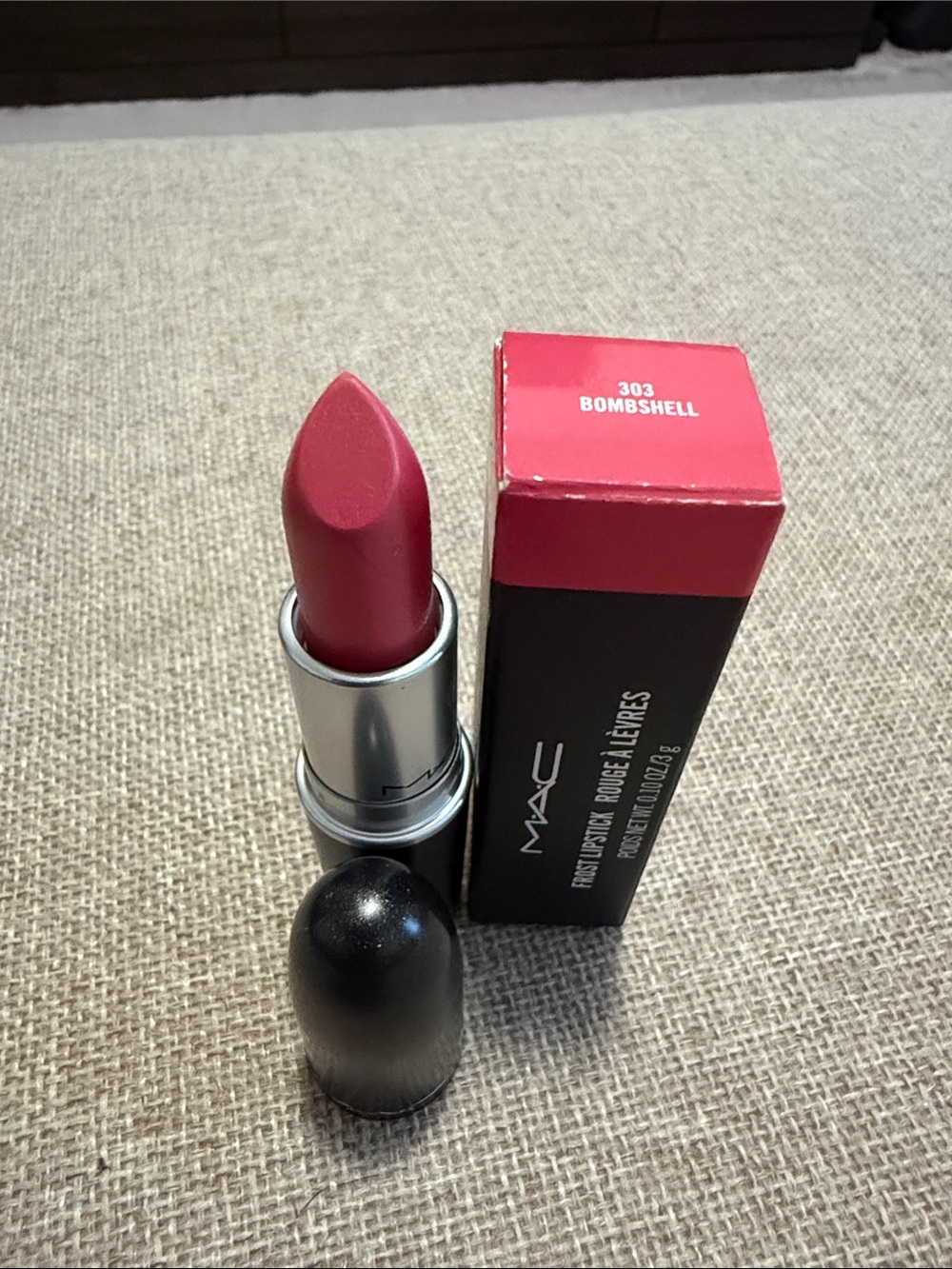 MAC Cosmetics Matte Lipstick 303 Bombshell - Vibrant Rose Pink - Picture 1 of 1